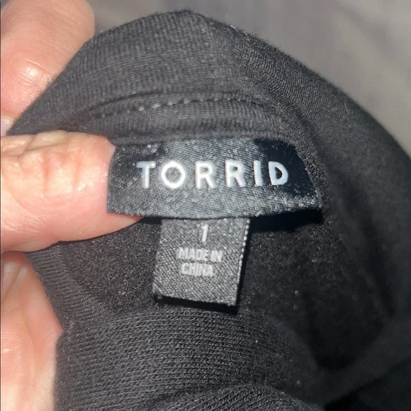 Torrid Elegant Black Hoodie Dress. Size 1 - Picture 5 of 5